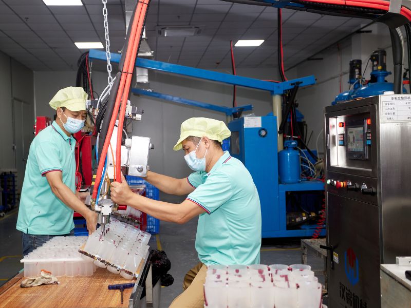 コスメスポンジの厳格な品質検査により、柔らかさ、耐久性、衛生基準を確保。.