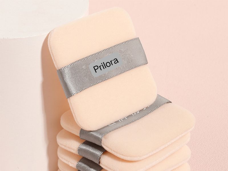 高品質なコンパクトパウダーパフで、プレストパウダーの塗布に適しています。柔らかい質感、耐久性のある構造、OEM化粧品製造やプライベートブランドのビューティーブランドに適しています。.